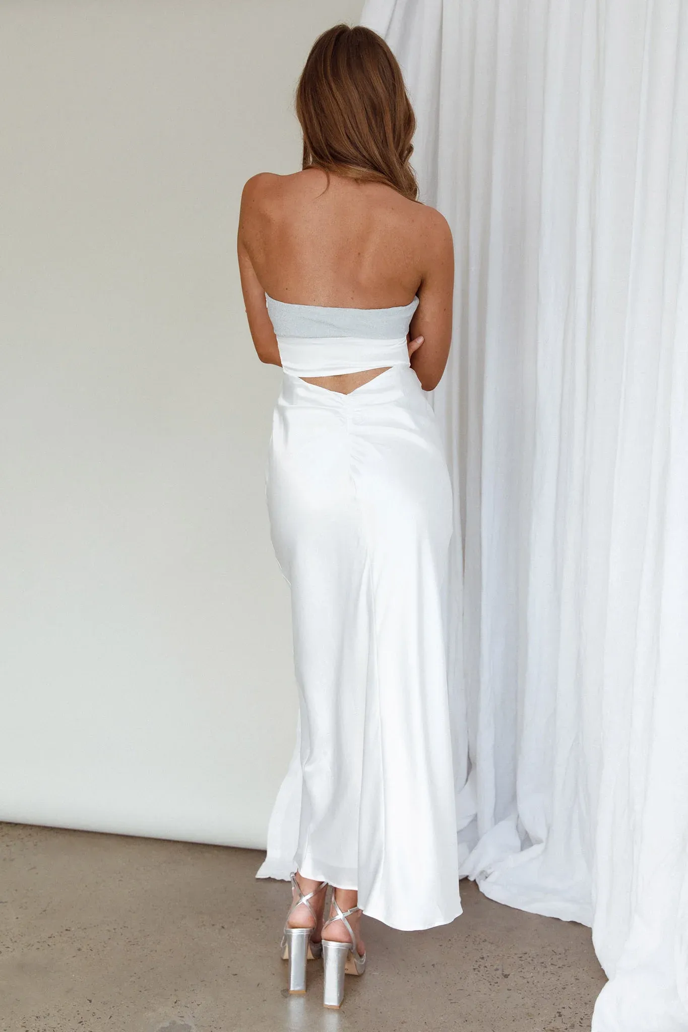 L'Amore Cut-Out Bodice Midi Dress Silver/White