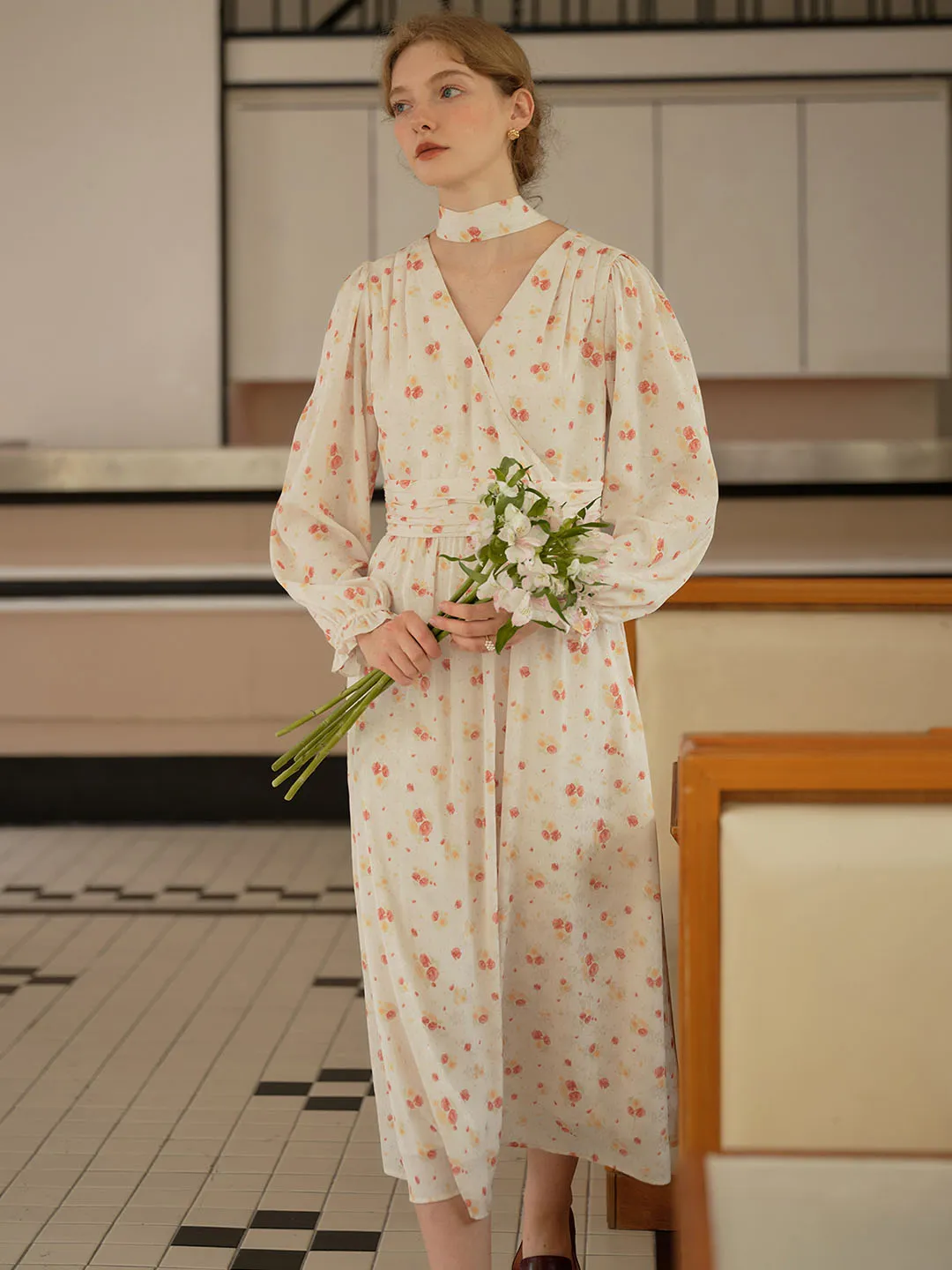 Nyomi Sweet V Neck Floral Print Lace Sleeve Dress